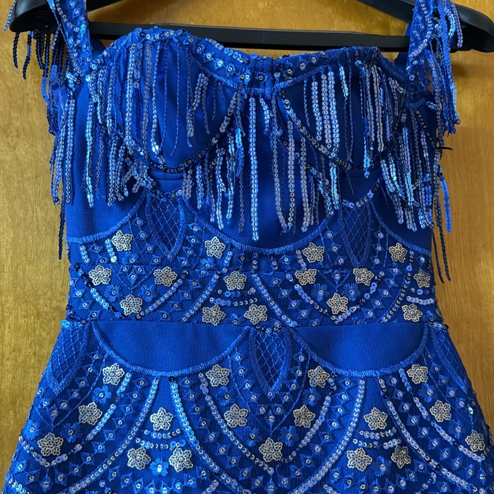 Dress. Size small. Never worn. - Picture 3 of 4